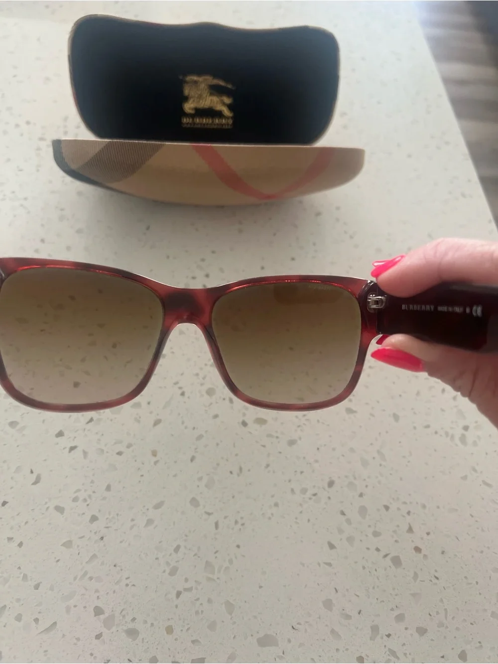 Burberry women sunglasses